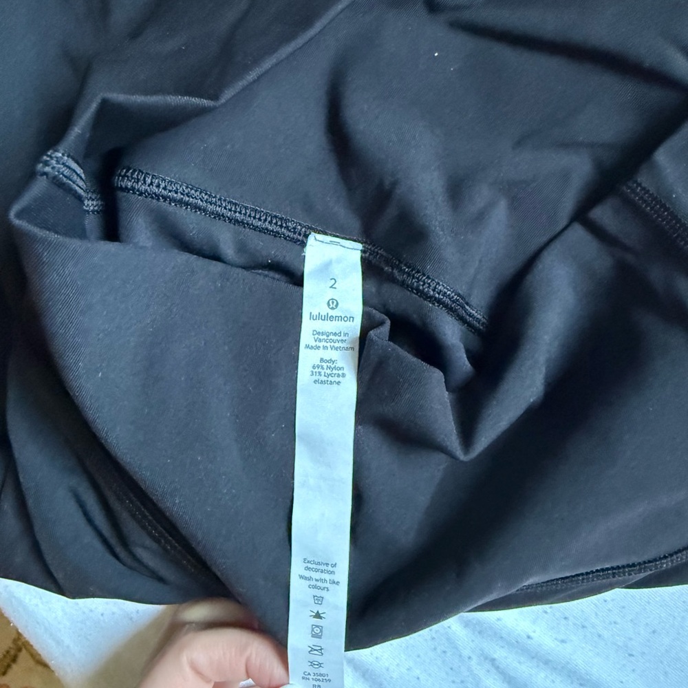 Black lululemon leggings